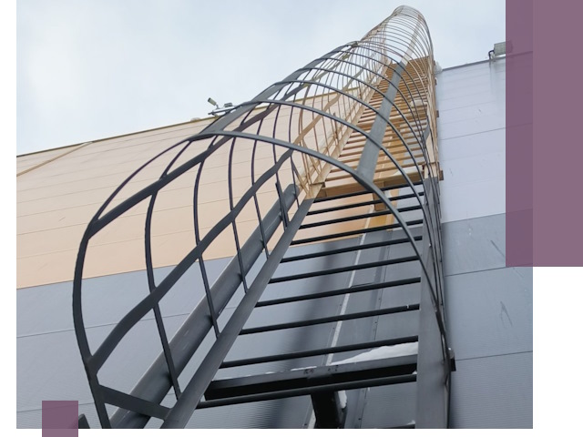 Изготовление и монтаж пожарных лестниц в Колпине профессионально