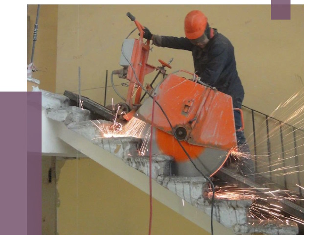 Демонтаж бетонных лестниц в Колпине от 4642 руб. за м2 | ПРОЛЁТ-Клп