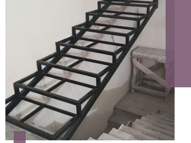 Демонтаж лестниц на металлокаркасе в Колпине: быстрый вывоз и разбор