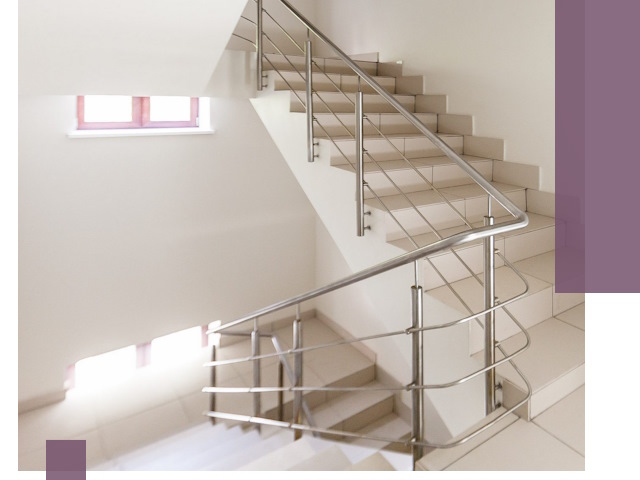 Установка и замена перил в подъезде в Колпине