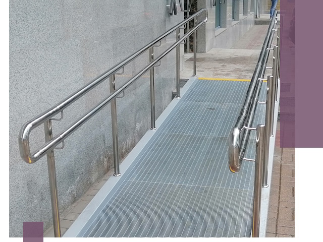 Пандусы для инвалидов в Колпине — изготовление и монтаж