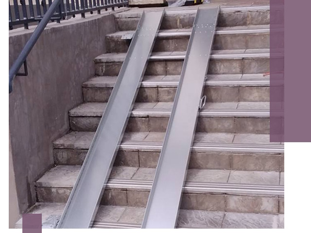 Демонтаж откидных пандусов профессионально в Колпине