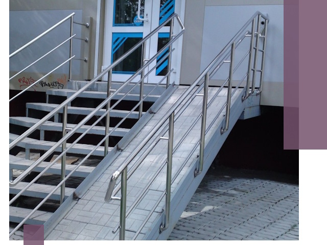 Пандус на крыльцо под ключ в Колпине: монтаж и изготовление