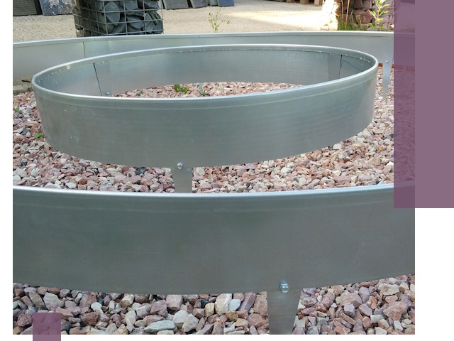 Нержавеющие бордюры под ключ в Колпине — изготовление и монтаж