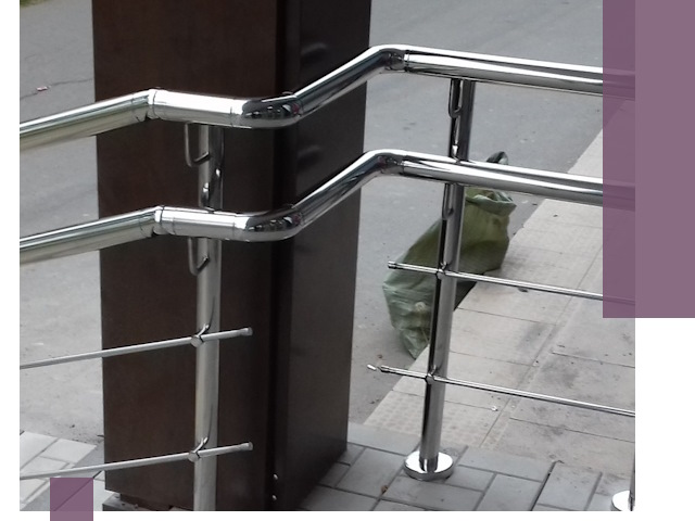 Монтаж поручней из нержавеющей стали в Колпине качественно и быстро